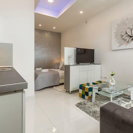Studio Apartments Twins Спліт Екстер'єр фото