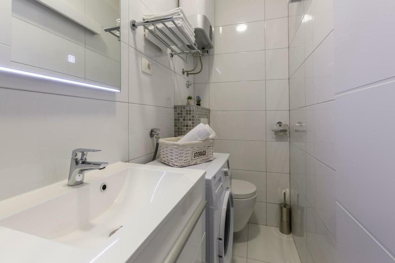 Studio Apartments Twins Спліт Екстер'єр фото