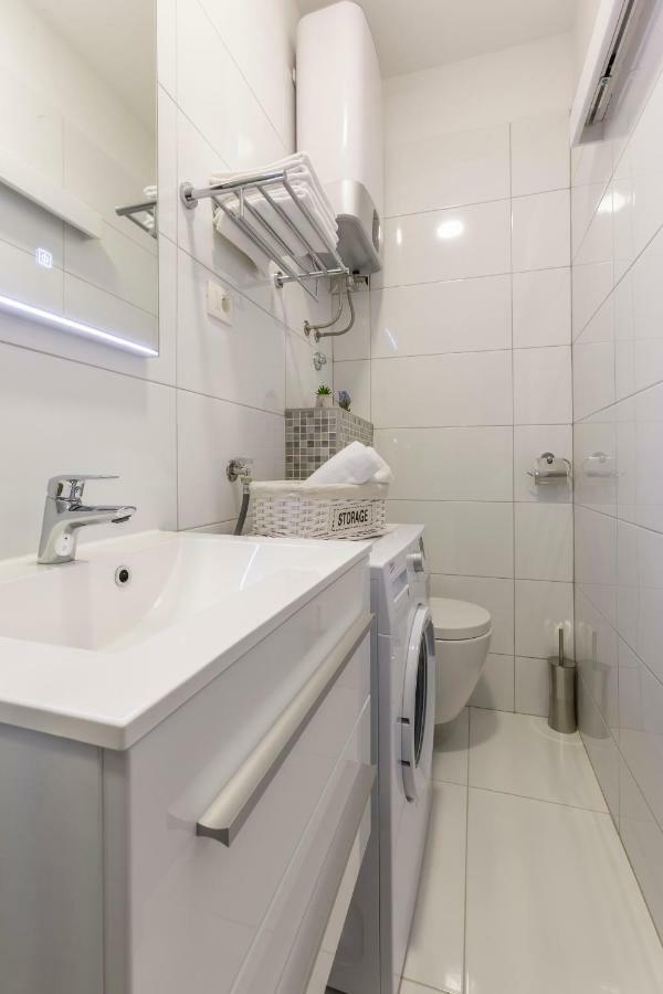 Studio Apartments Twins Спліт Екстер'єр фото