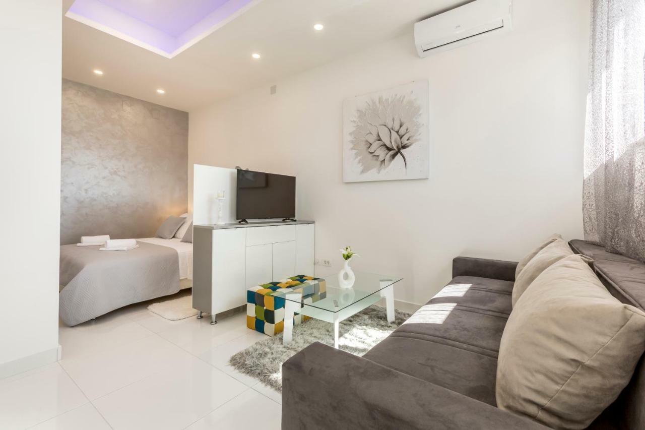 Studio Apartments Twins Спліт Екстер'єр фото