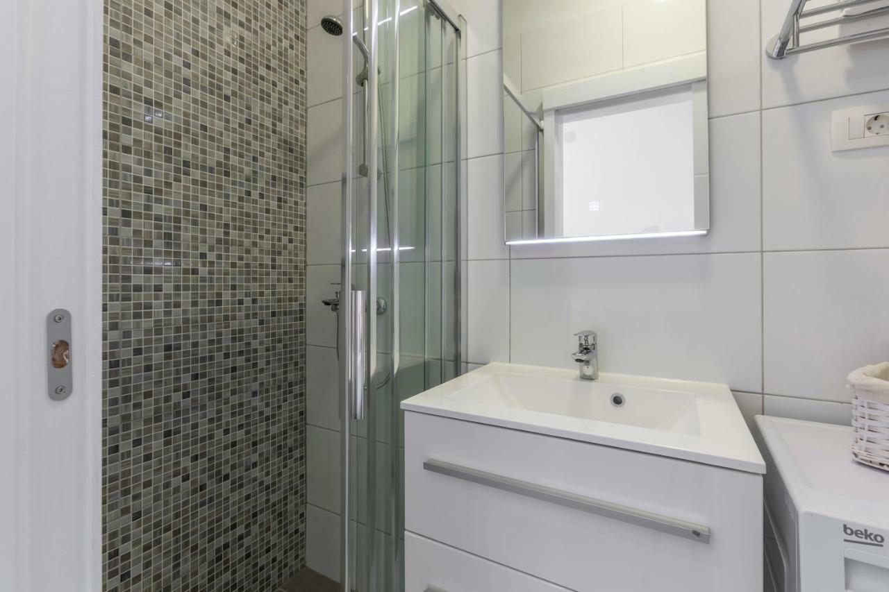 Studio Apartments Twins Спліт Екстер'єр фото