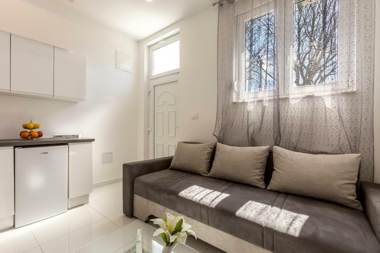 Studio Apartments Twins Спліт Екстер'єр фото