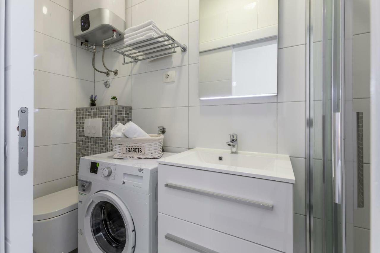 Studio Apartments Twins Спліт Екстер'єр фото