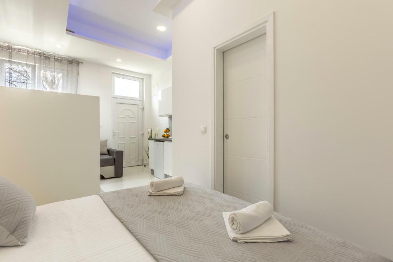 Studio Apartments Twins Спліт Екстер'єр фото