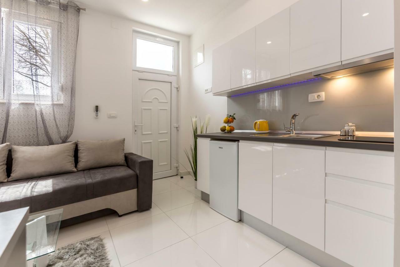 Studio Apartments Twins Спліт Екстер'єр фото